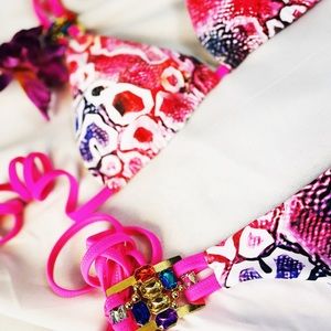 Seductive Swimwear. Unique detailed swimwear with Jewels and other Accessories.